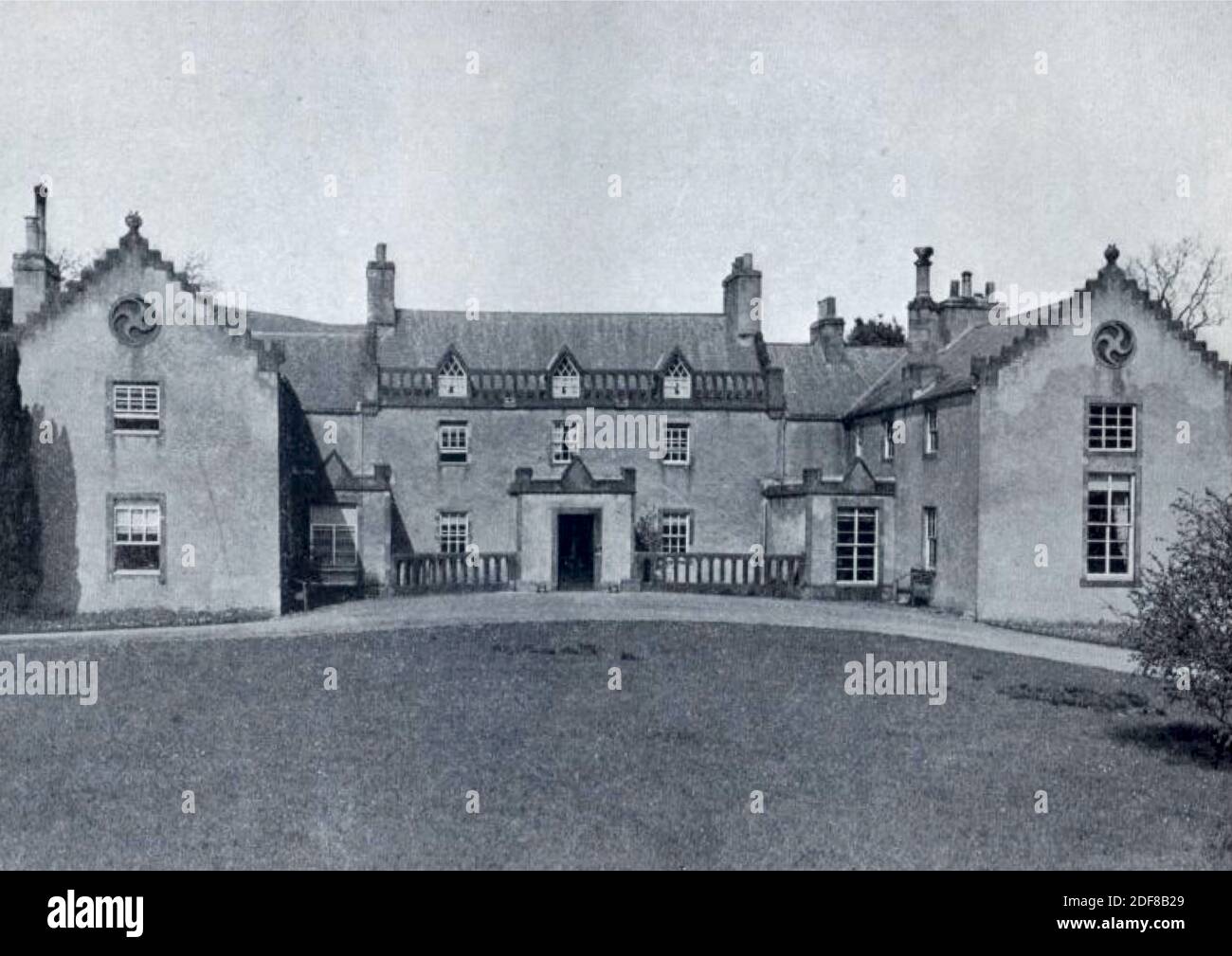 Antica fotografia d'epoca di Ashestiel House la casa dello scrittore Sir walter Scott dove scrisse molte delle sue opere più conosciute, tra cui Marmion. Foto Stock