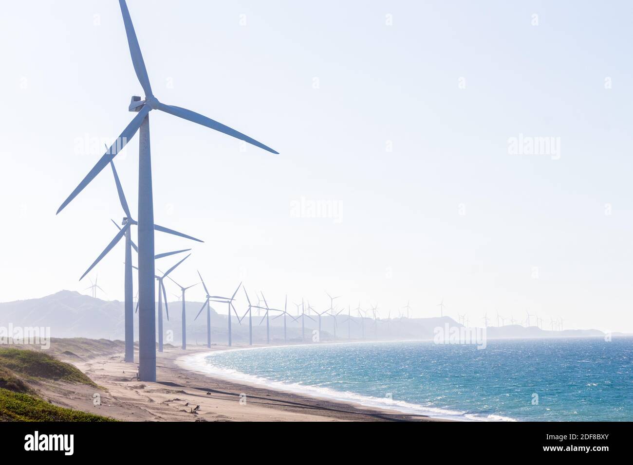 Il Windfarm di Bangui a Ilocos Norte, Filippine Foto Stock