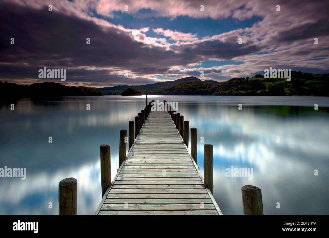 Parkamoor Jetty di Coniston Water, Lake District, Cumbria, Regno Unito, GB. Foto Stock