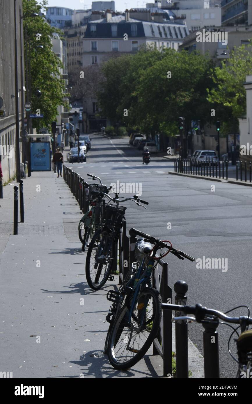 Situazione a Parigi, durante il 29° giorno del confine del Covid-19 in Francia, il 14 aprile 2020. Foto di Karim Ait Adjedjou/Avenir Pictures/ABACAPRESS.COM Foto Stock