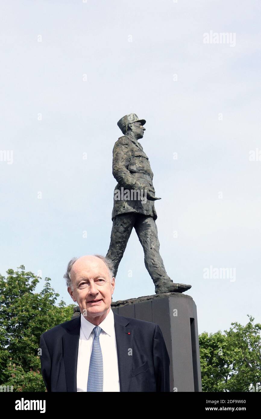 Yves de Gaulle, nipote di Charles de Gaulle durante la cerimonia del 75° anniversario della vittoria della seconda guerra mondiale in Europa, a Parigi, in Francia, l'8 maggio 2020, il 53° giorno di una stretta chiusura del paese, volta a frenare la diffusione della COVID-19. Foto di Stephane Lemouton/Pool/ABACAPRESS.COM Foto Stock