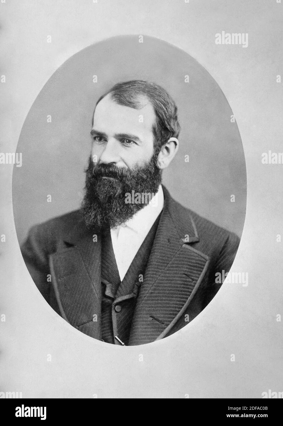 Jay Gould (1836-1892), magnate e finanziatore americano della ferrovia, e generalmente identificato come uno dei baroni Robber dell'età dorata, Ritratto di testa e spalle, Bain News Service, 1880 Foto Stock