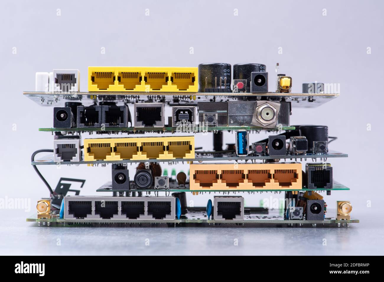 Concetto di industria elettronica del riciclaggio dei rifiuti elettronici Foto Stock