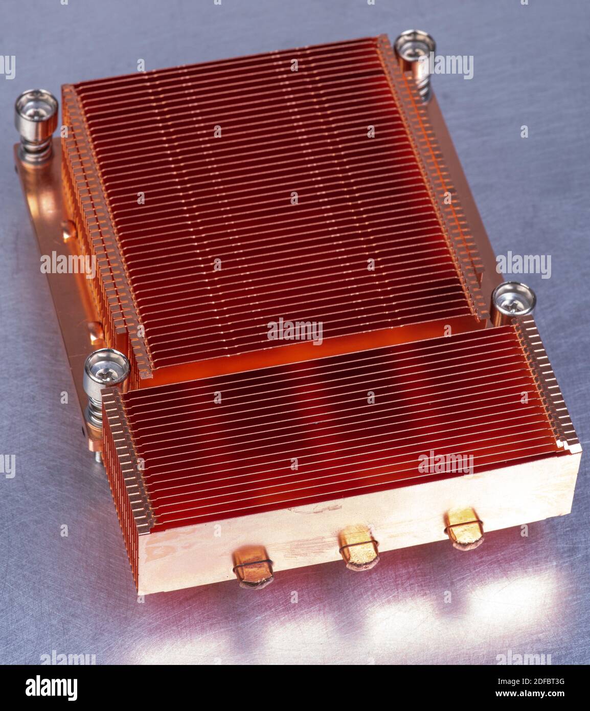 Dissipatore di calore passivo per computer CPU in rame Foto Stock