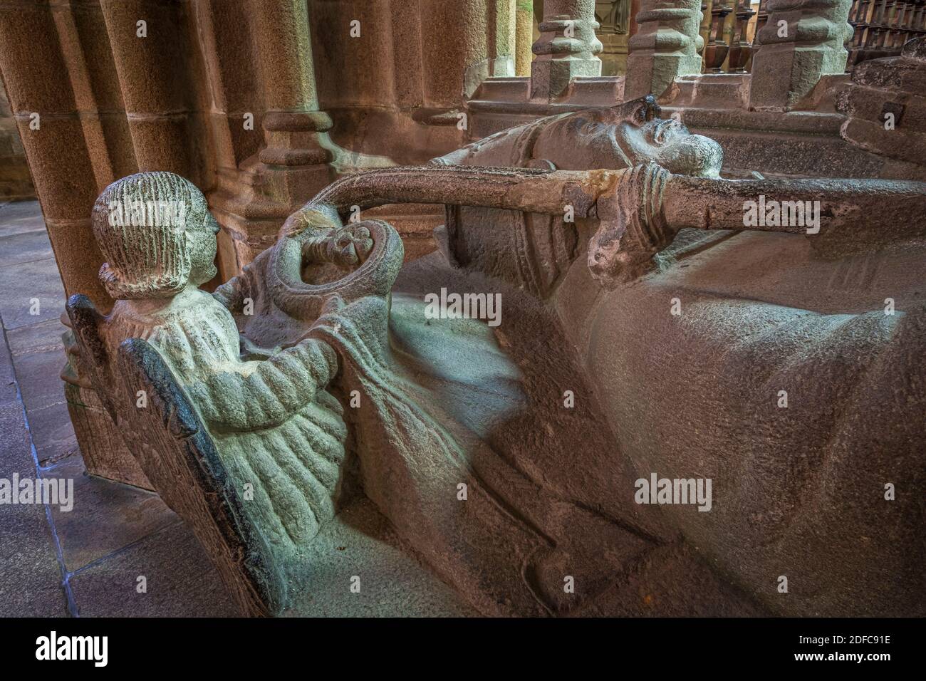 Francia, Finistere, Saint-Pol-de-Leon, Cattedrale di Saint-Paul-Aurelien, tomba del vescovo René de Rieux Foto Stock