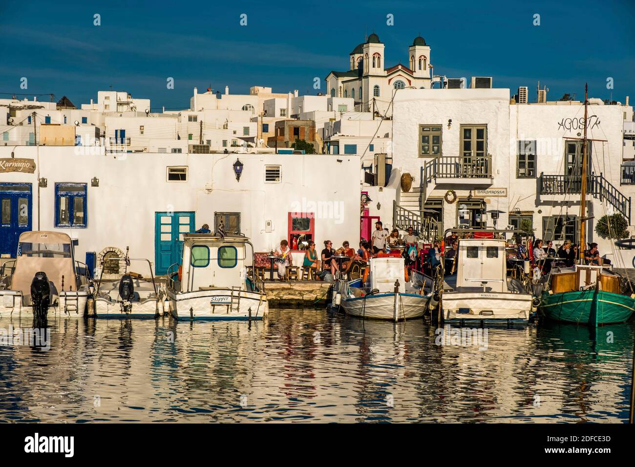 Grecia, Mar Egeo, Arcipelago delle Cicladi, Isola di Paros, villaggio di Naoussa Foto Stock