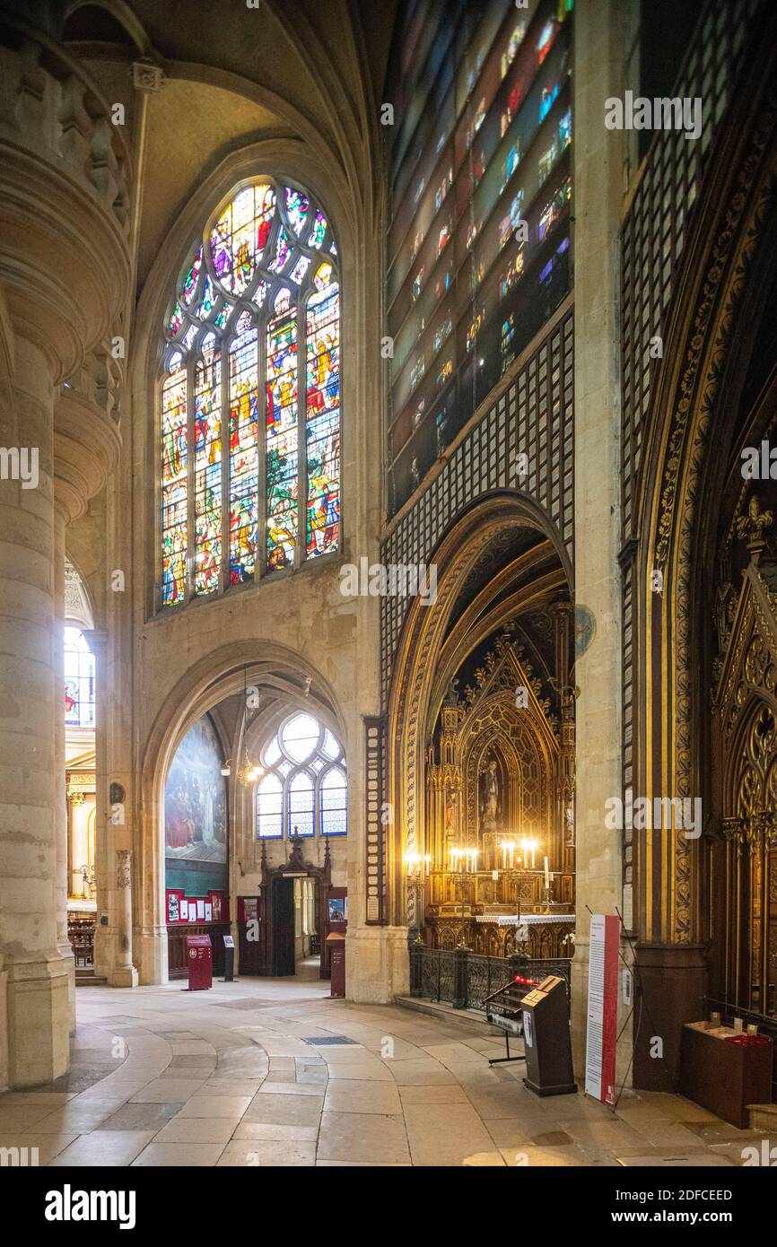 Francia, Parigi, Place de la Montagne Sainte Genevieve, chiesa di Saint Etienne du Mont Foto Stock