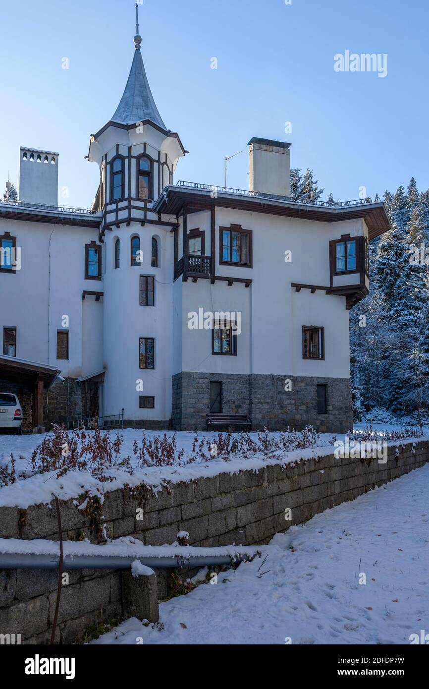 Carska Bistrica o Tsarska Bistritsa, o Royal Bistritsa, odl Palazzo reale vicino Borovets resort, montagna Rila Foto Stock