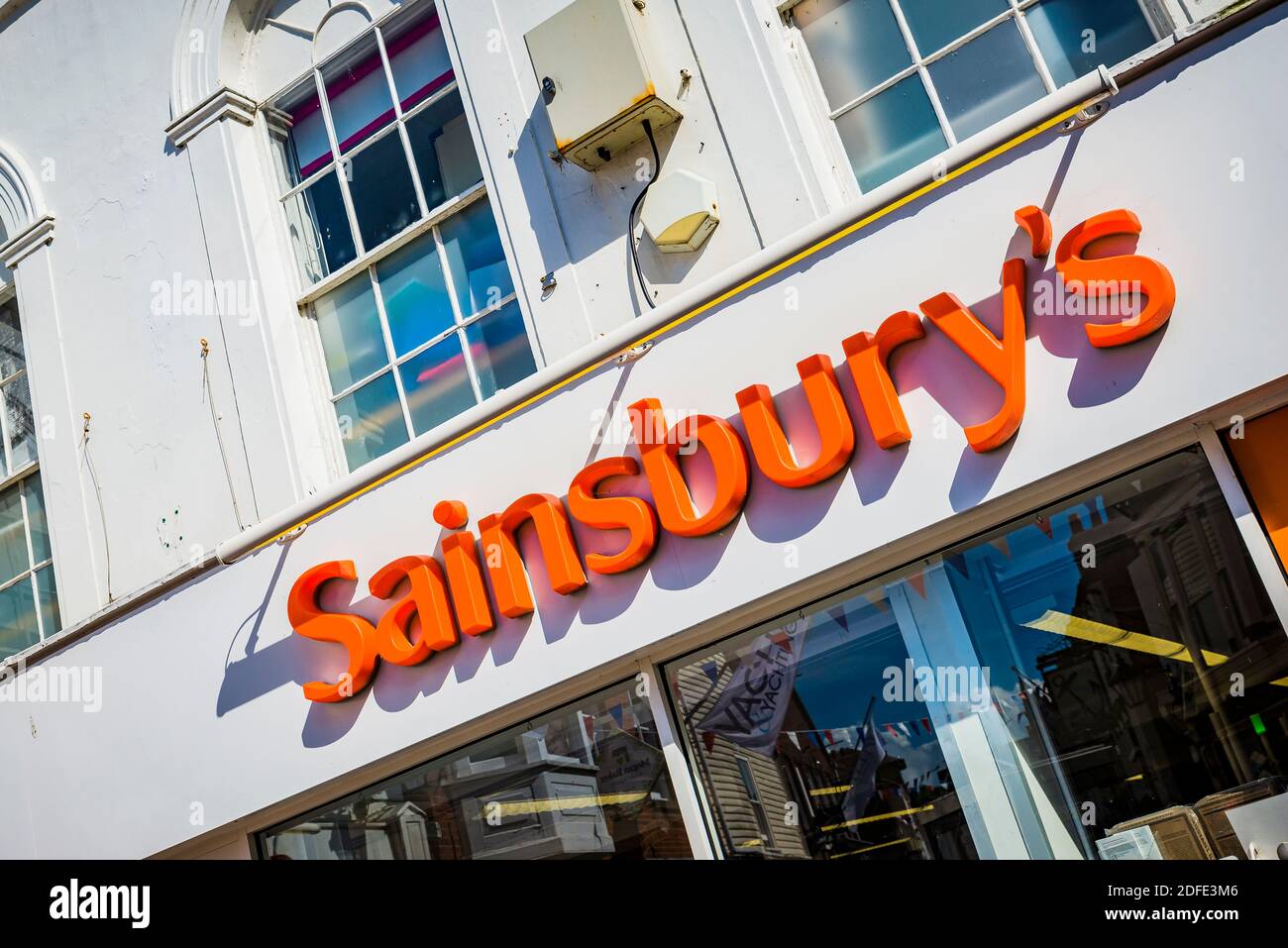 Ingresso al supermercato Sainsbury. Winchester, Hampshire, Inghilterra, Regno Unito, Europa Foto Stock