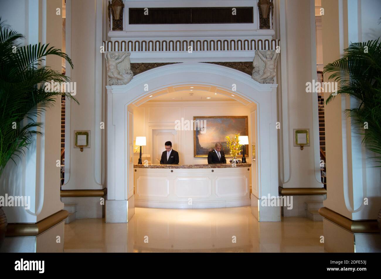 Hall e check in, Peninsula Hotel, Kowloon District, Hong Kong, Cina Foto Stock