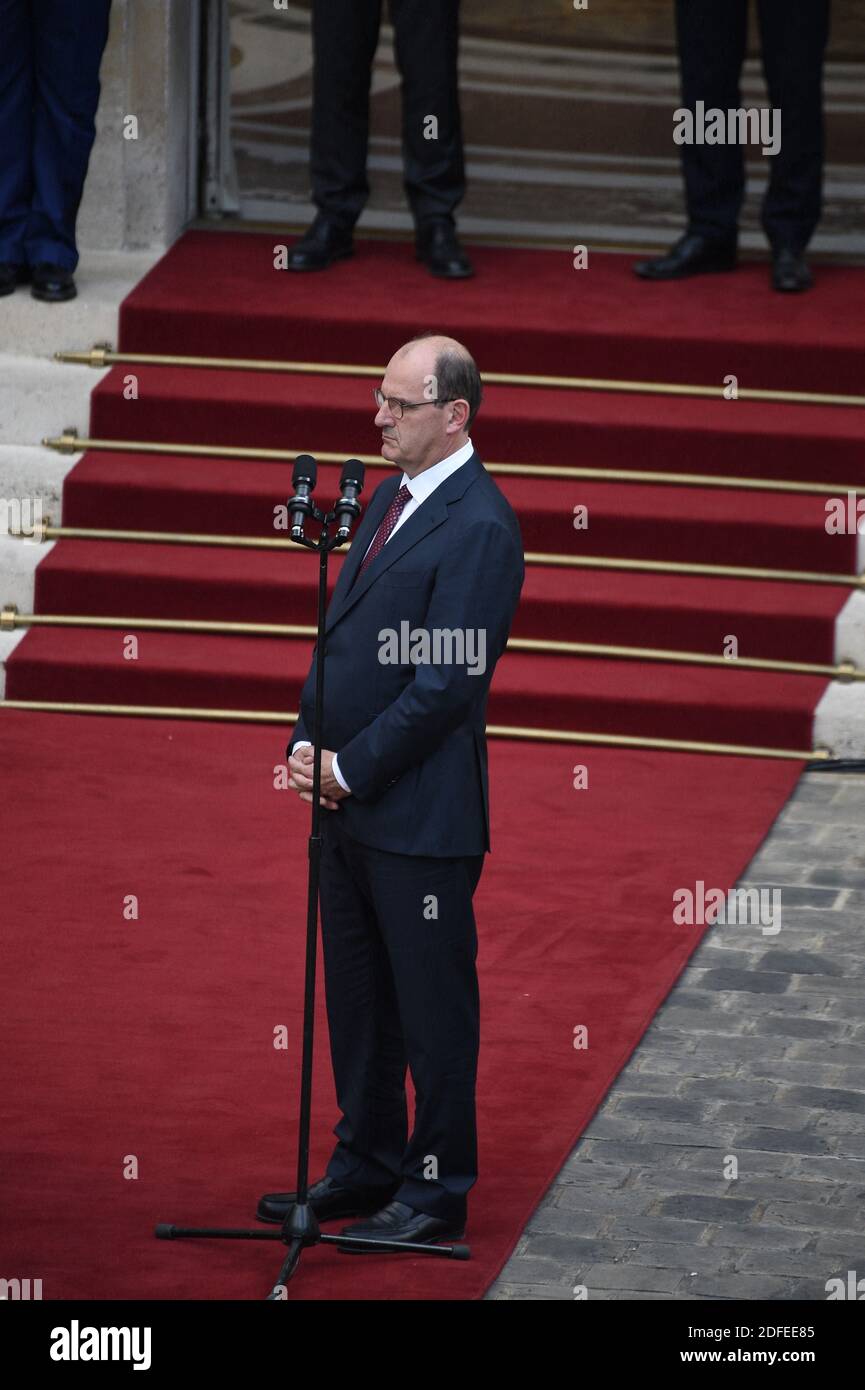 Il nuovo primo ministro francese Jean Castex è accolto dal suo predecessore Edouard Philippe all'Hotel de Matignon a Parigi, Francia, il 3 luglio 2020 durante una cerimonia ufficiale di consegna. Foto di Eliot Blondt/ABACAPRESS.COM Foto Stock