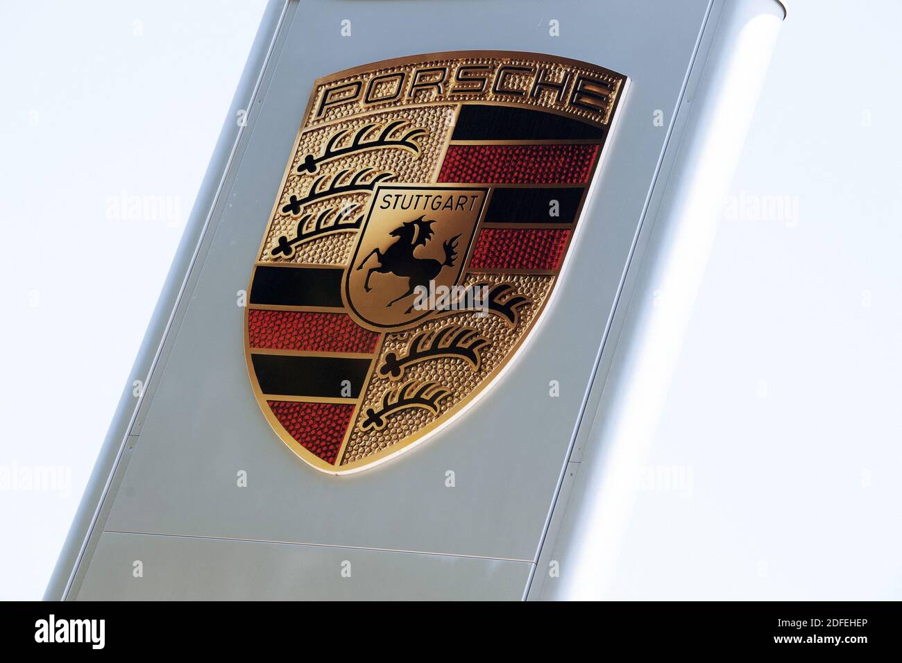 Un segno negozio di PORSCHE, il 7 luglio 2020 a Marbella, Spagna. Foto di David Niviere/ABACAPRESS.COM Foto Stock