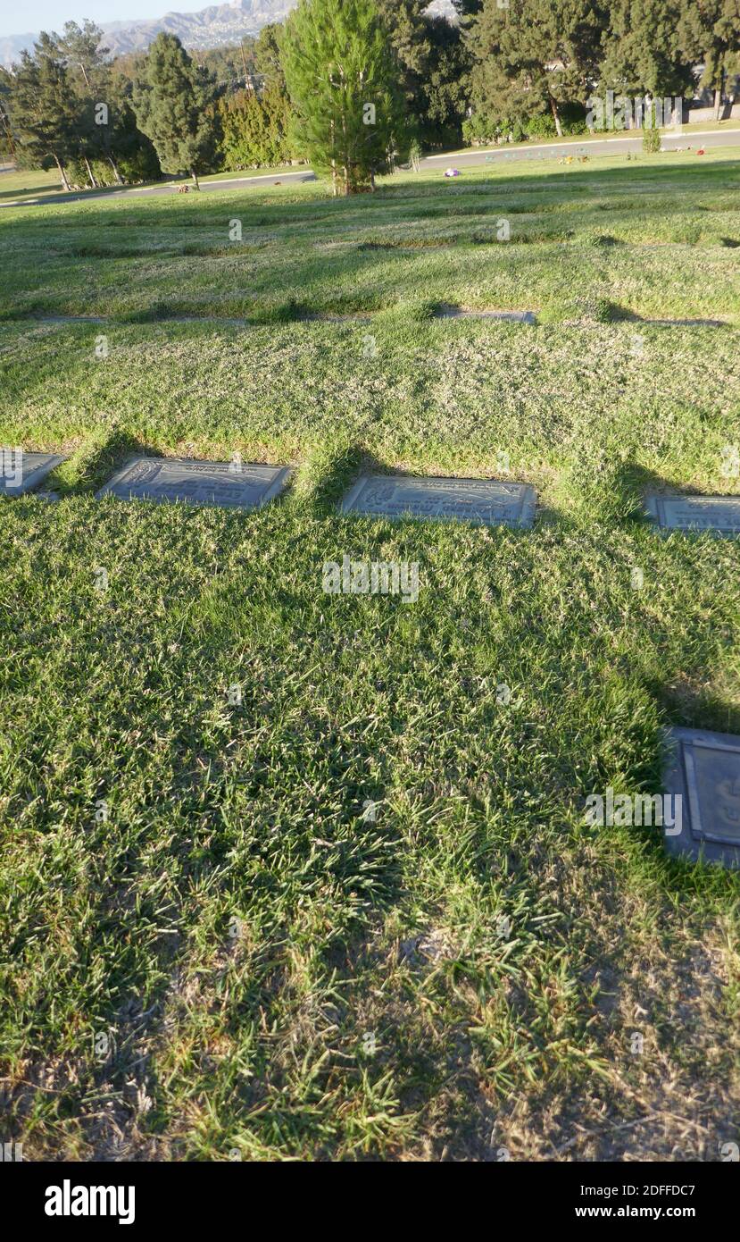 Los Angeles, California, USA 3 dicembre 2020 UNA visione generale dell'atmosfera di Actor Lock Martins grave, vero nome Joseph Lockard Martin Jr. A Forest Lawn Memorial Park Hollywood Hills il 3 dicembre 2020 a Los Angeles, California, USA. Foto di Barry King/Alamy Stock foto Foto Stock