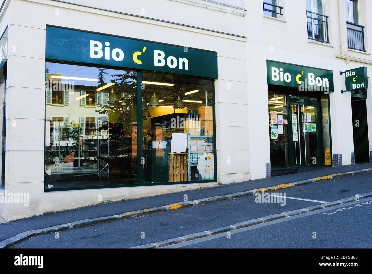 BIO C' Bon è stato messo mercoledì 2 settembre in ricorso giudiziario. Il marchio specializzato in prodotti biologici è stato sotto la supervisione del Tribunale commerciale di Parigi per diverse settimane a Meudon, in Francia, l'8 settembre 2020. Foto di Marie Hubert Psaita / ABACAPRESS.COM Foto Stock