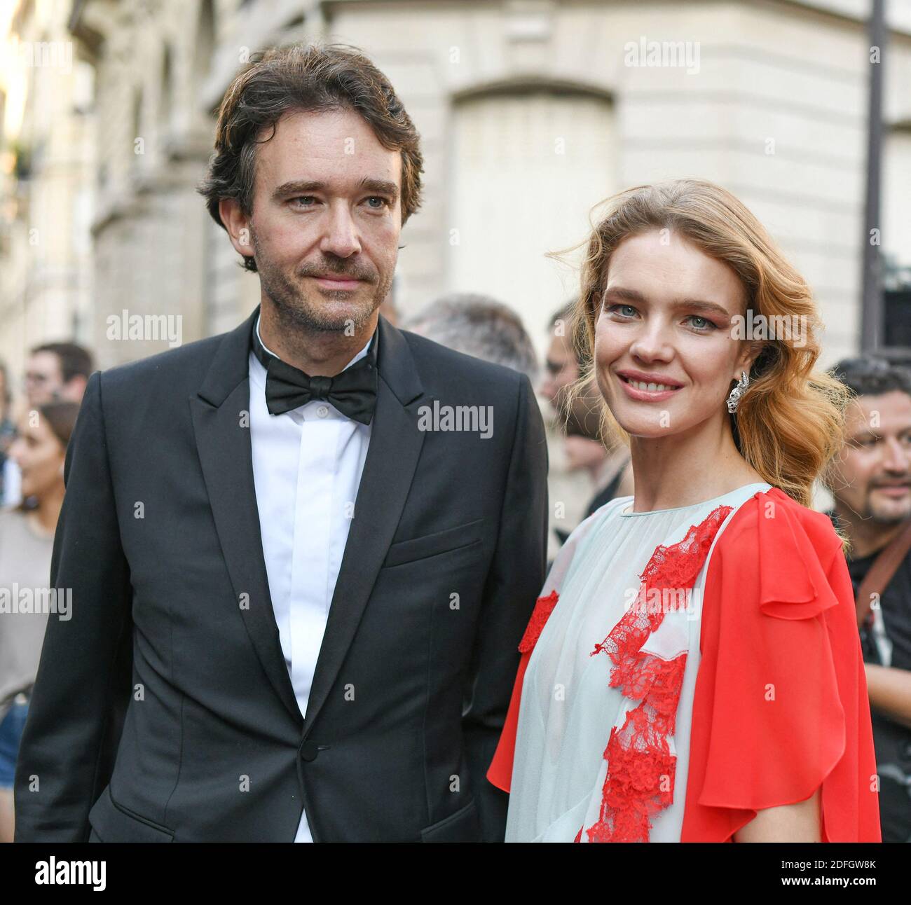 File photo - Natalia Vodianova e Antoine Arnault arrivano alla Vogue Foundation Dinner 2018 al Palais Galleria il 3 luglio 2018 a Parigi, Francia. Antoine Arnault e il modello russo Natalia Vodianova hanno legato il nodo in una cerimonia civile a Parigi, dopo che i loro piani di nozze originali sono stati rinviati dalla pandemia del coronavirus. Vodianova ha annunciato la notizia su Instagram Lunedi, postando una foto della coppia che esce dalla sala del quartiere 16 ° arrondissement a Parigi. Foto di Laurent Zabulon/ABACAPRESS.COM Foto Stock