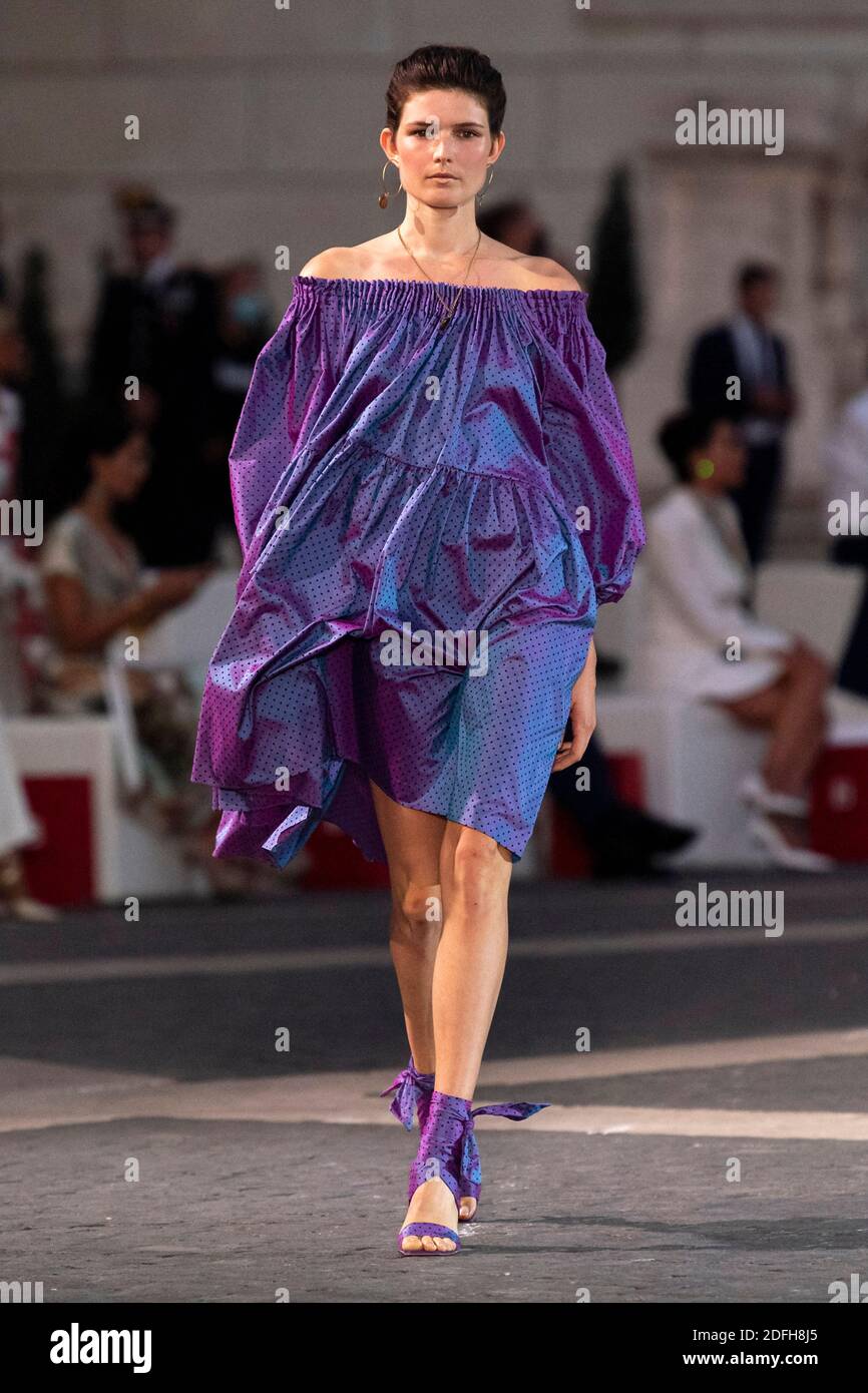 Lavinia Biagiotti si pone con i modelli dopo la pista di Laura Biagiotti  Fashion Show in Piazza del Campidoglio il 13 settembre 2020 a Roma. Foto di  Alain Gil-Gonzalez/ABACAPRESS.COM Foto stock -