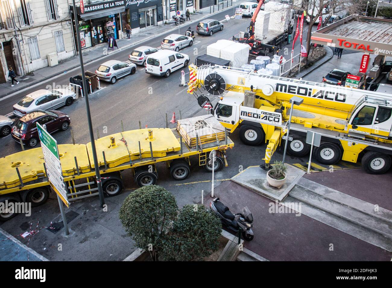 Cranage per le strade Foto Stock