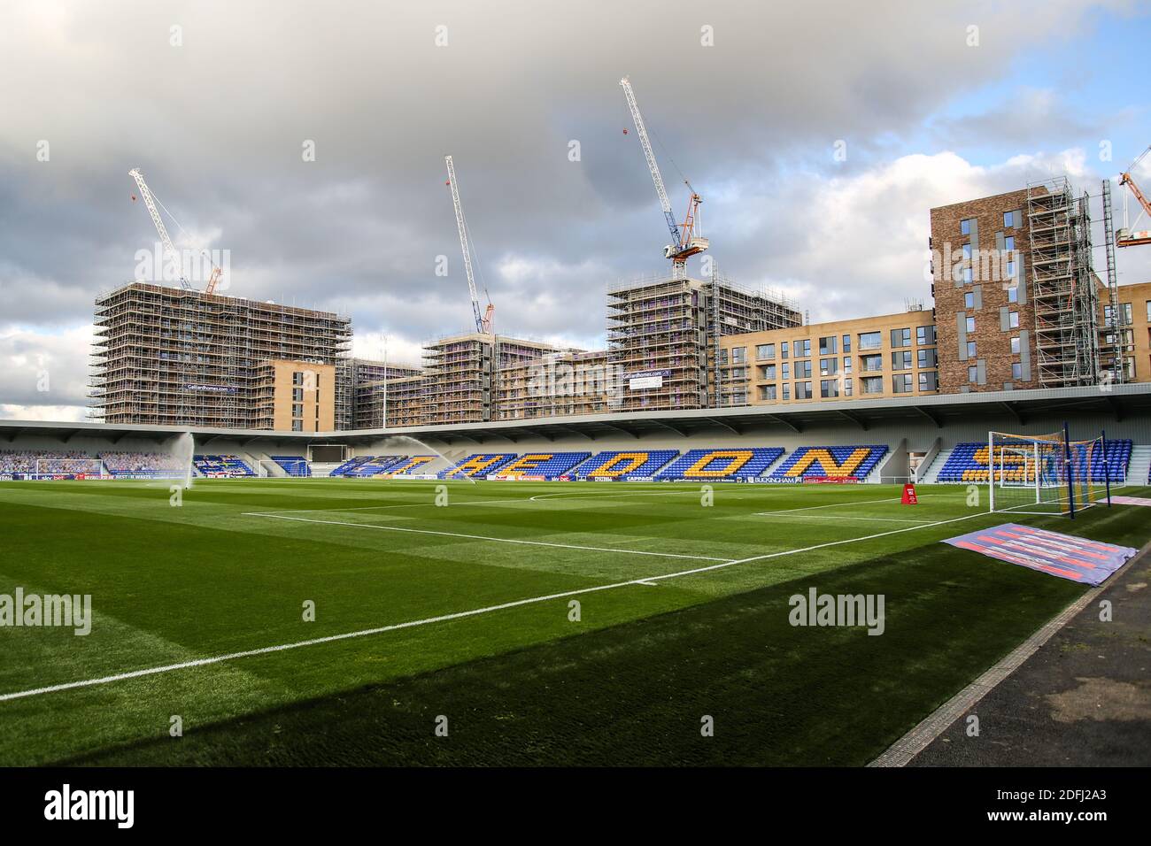 Vista generale all'interno del terreno prima della partita Sky Bet League One al Plough Lane, Londra. Foto Stock