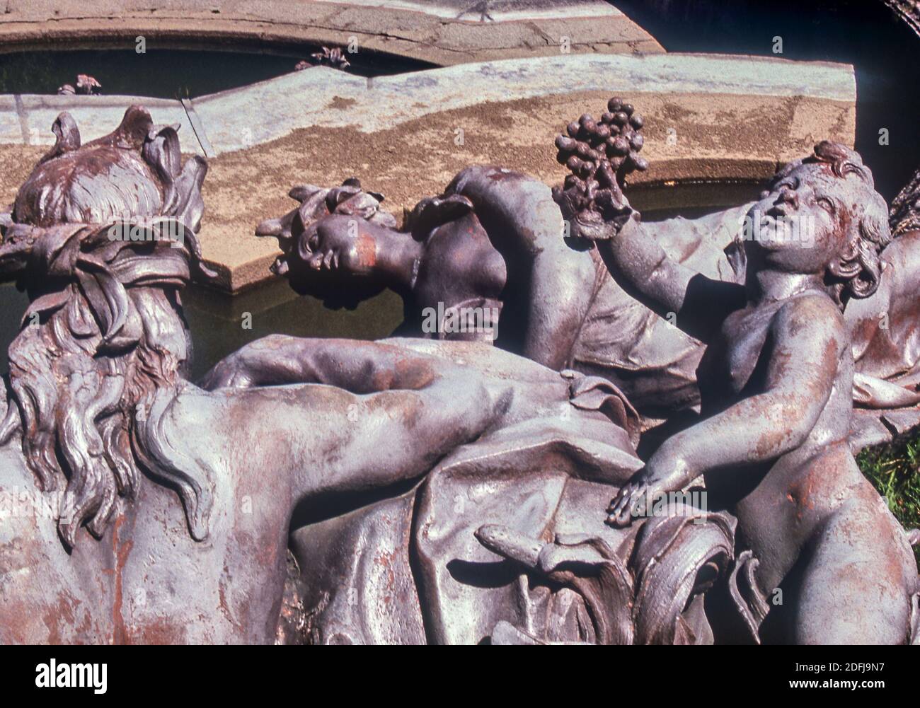 Fotografia analogica scansionata delle fontane del Palazzo reale di la Granja de San Ildefonso nella città di Segovia, Castiglia e Leon, Spagna, Europa Foto Stock