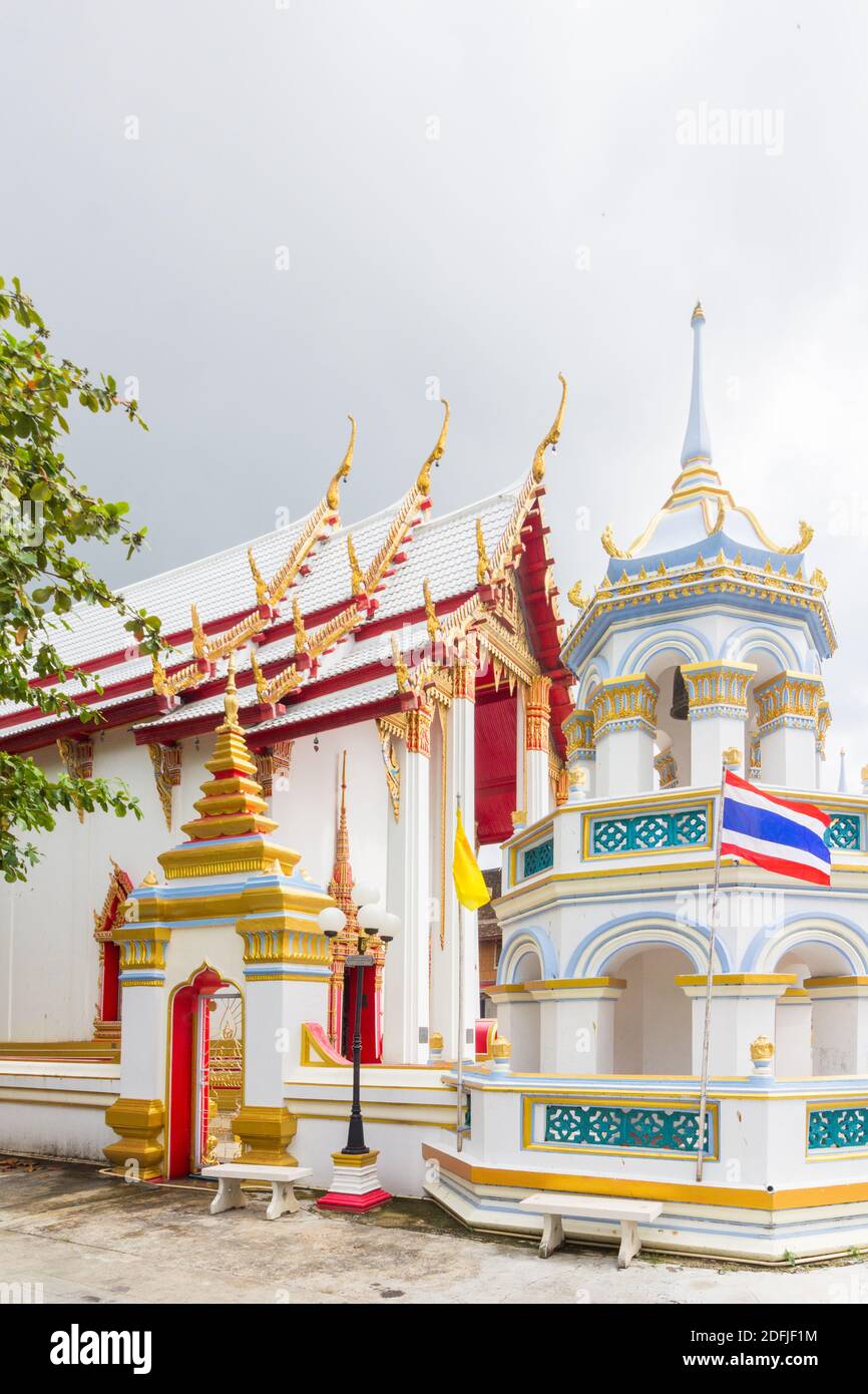 Templi buddisti thailandesi nella provincia di Phetchaburi in Thailandia Foto Stock