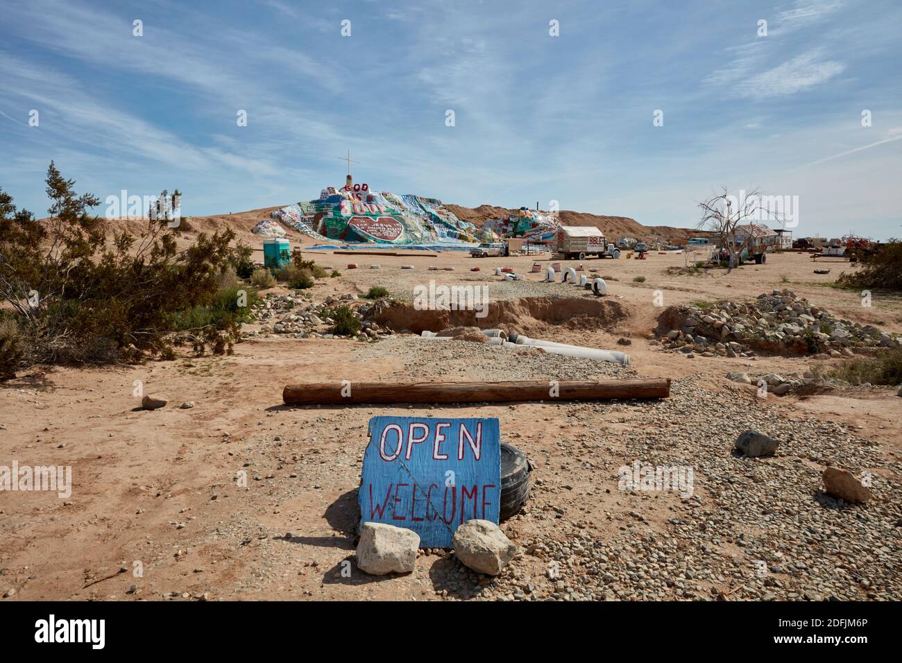 Salvation Mountain, un progetto d'arte nel deserto della California creato da Leonard Knight. Foto Stock
