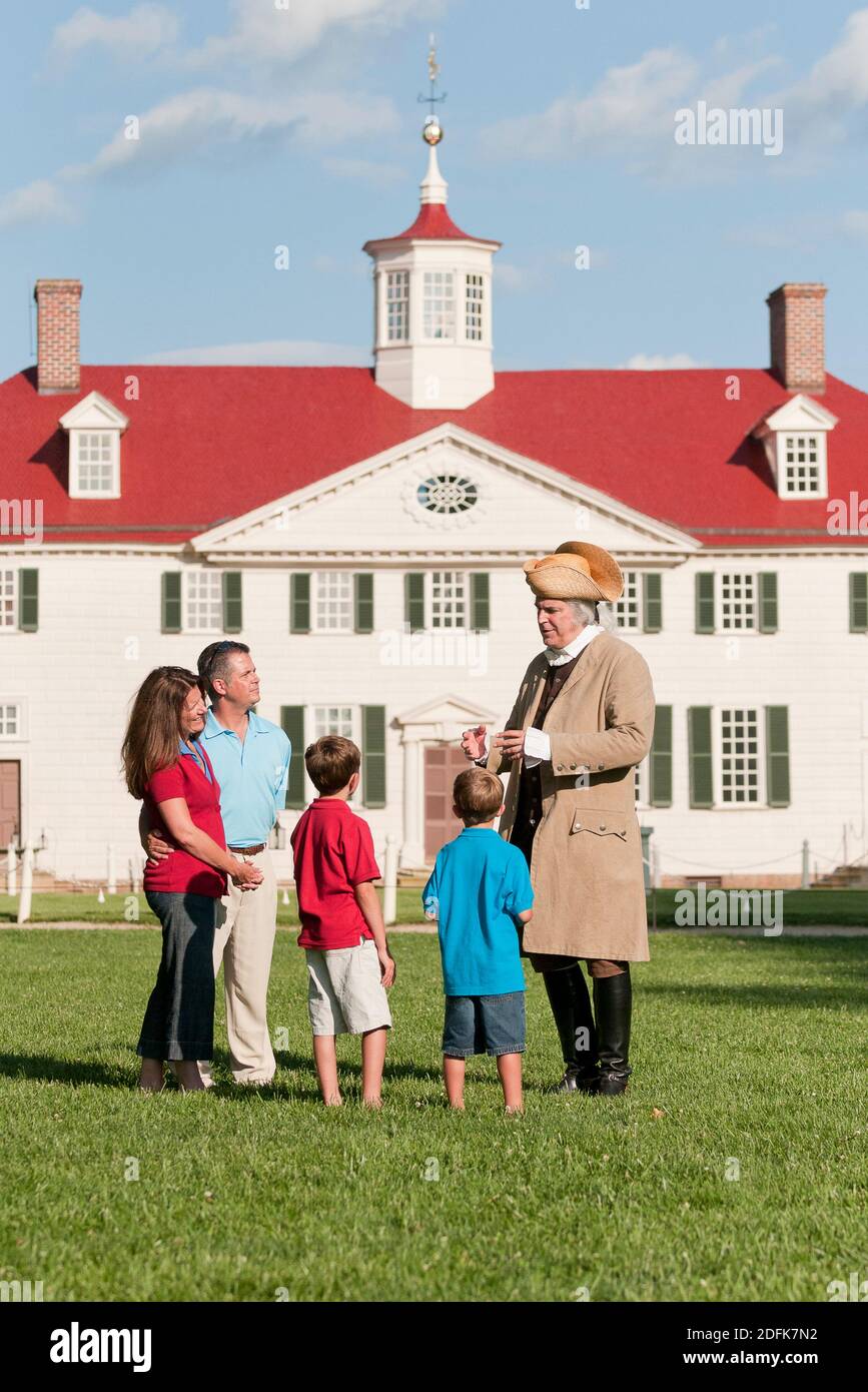 Immagine di una famiglia che si divergono a Mount Vernon, Virginia. Foto Stock