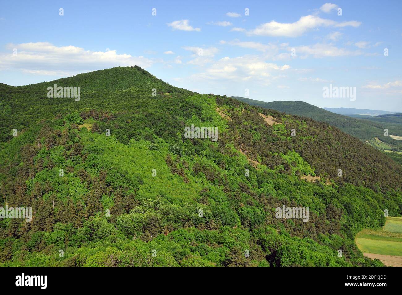 Vista dal castello di Füzér, Füzér, Zemplén Montagne, Borsod-Abaúj-Zemplén contea, Ungheria, Magyarország, Europa Foto Stock