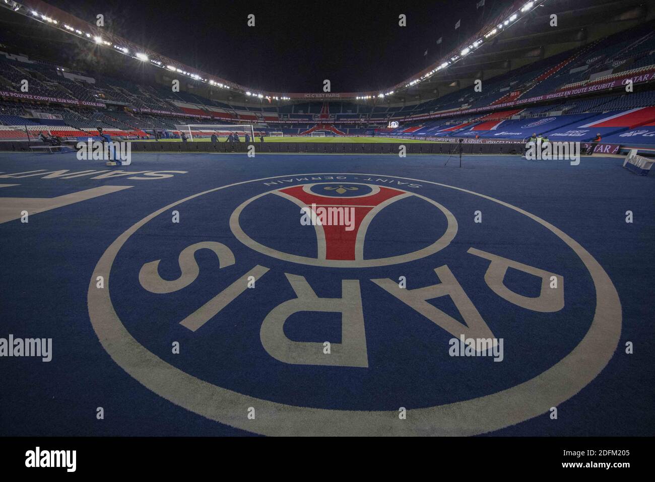Vista generale dello stadio vuoto durante la partita tra Paris Saint Germain e DIJON FCO allo stadio Parc Des Princes, il 24 2020 ottobre a Parigi, Francia. Foto di Loic BARATOUX/ABACAPRESS.COM Foto Stock