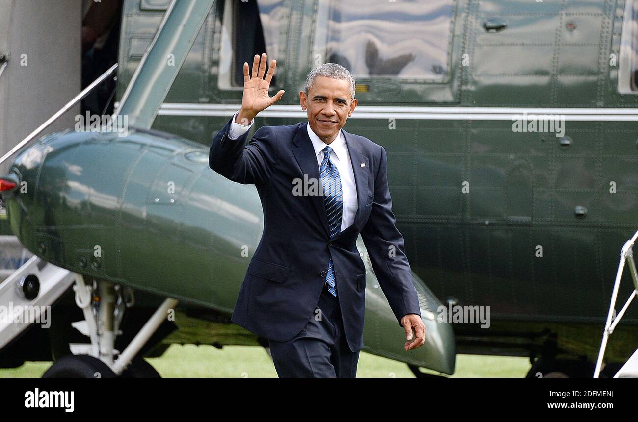 File photo - il presidente Barack Obama arriva sul prato sud della Casa Bianca dopo il ritorno a Charlotte, Carolina del Nord 26 agosto 2014 a Washington, DC, USA. Il prossimo memoriale dell'ex presidente Barack Obama "A Promised Land" sarà rilasciato il 17 novembre in formato hardcover, digitale e audiolibro. Foto di Olivier Douliery/ABACAPRESS.COM Foto Stock