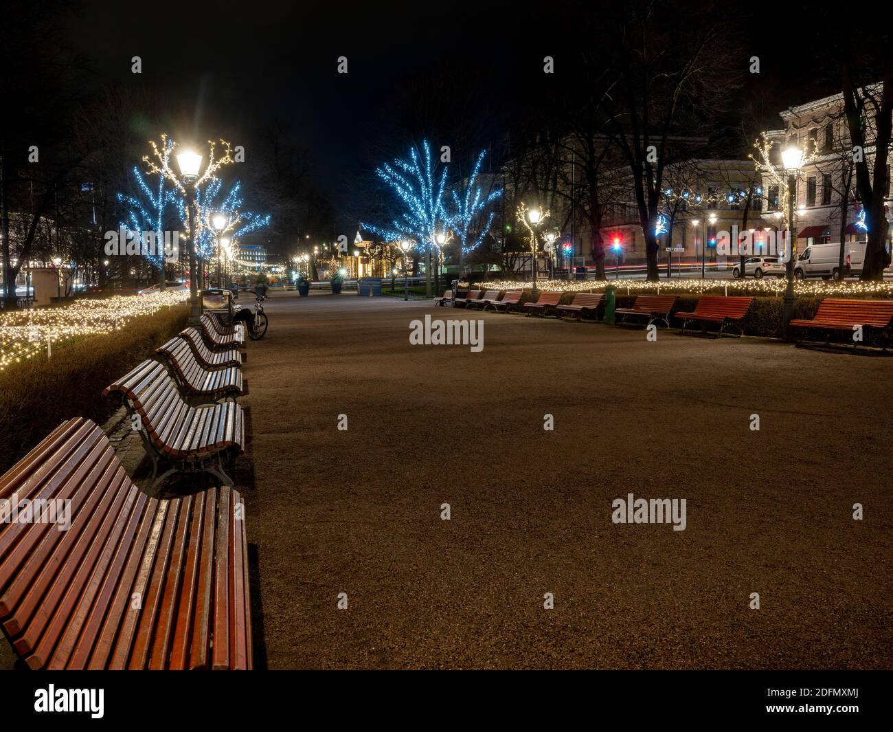 Helsinki/Finlandia - 5 DICEMBRE 2020: Le strade del centro di Helsinki sono vuote a causa delle restrizioni del coronavirus. Foto Stock