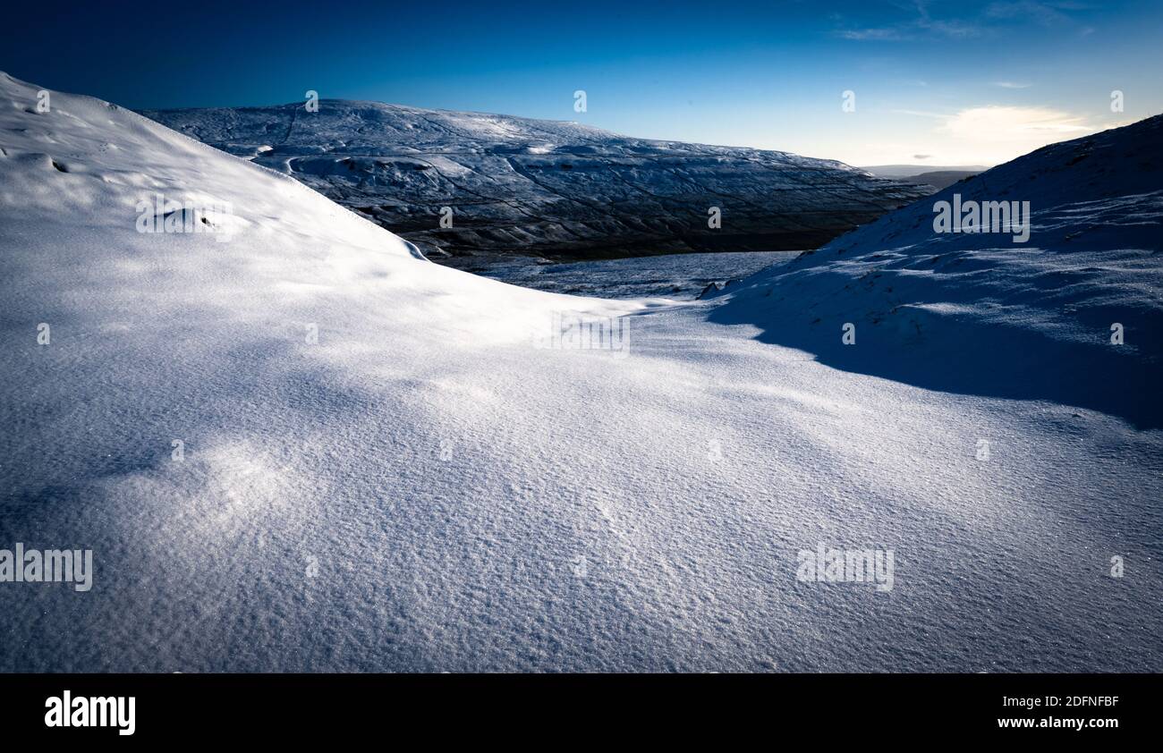 Fresh Snow Field, Langstrothdale, Yorkshire Dales Foto Stock