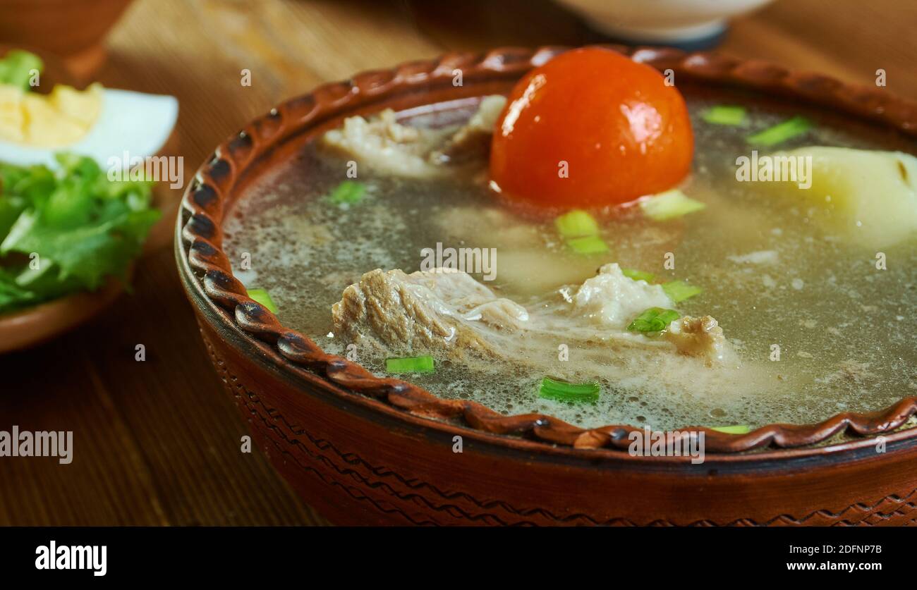 Taleshko vareno, i piatti più popolari del Bulgarin, zuppa tradizionale di manzo e verdure. Foto Stock