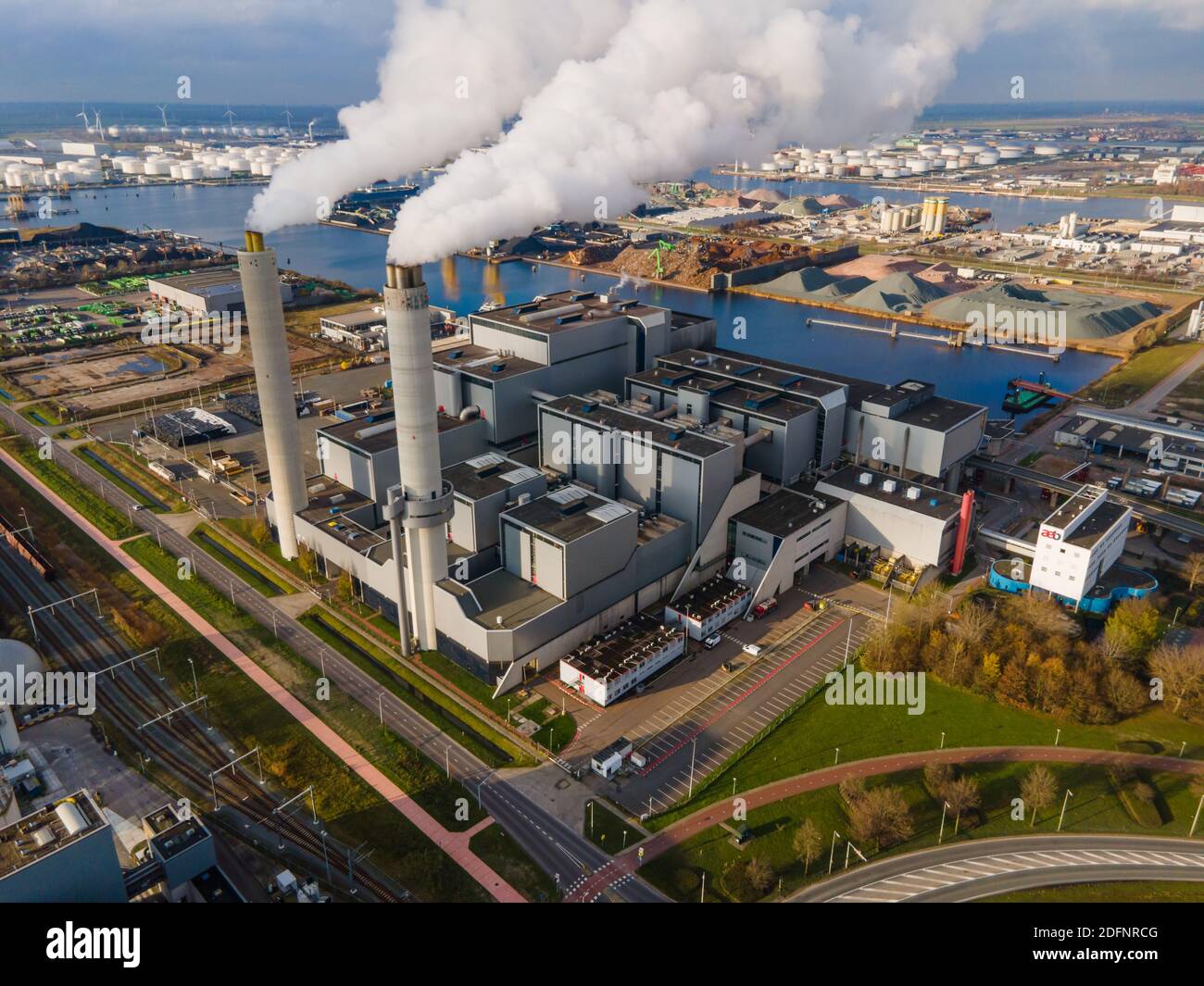 Amsterdam Westpoort, 5 dicembre 2020, Paesi Bassi. Impianto di recupero rifiuti AEB impianto di combustione rifiuti, impianto di recupero energia industriale. Foto Stock