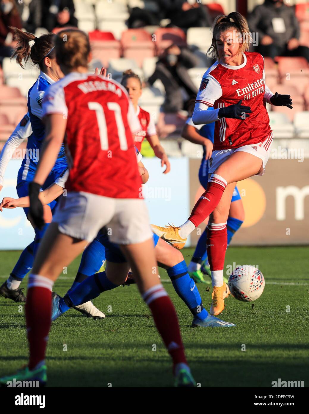 Durante la partita fa WomenÕs Super League tra Arsenal e Birmingham City al Meadow Park di Borehamwood. Romena Fogliati Foto Stock