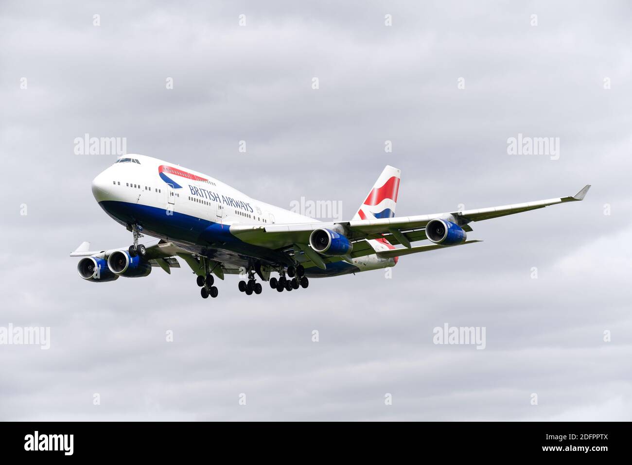 British Airways Boeing 747 aereo jet G-CIVO in avvicinamento all'aeroporto Heathrow di Londra, Regno Unito. BA 747 aeromobili in finale Foto Stock