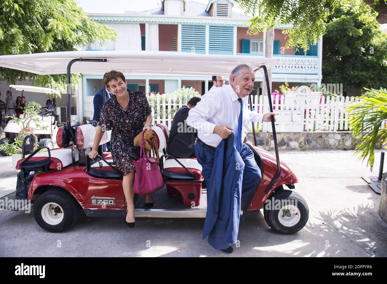 Jacques Mezard e Annick Girardin arrivano in auto a Orient Bay durante una visita di 'Baie Orientale', il 30 settembre 2018 sull'isola dei Caraibi francesi di Saint-Martin, durante un viaggio nelle Indie Occidentali francesi, un anno dopo che Hurricanes Irma e Maria danneggiano l'isola. Foto di ELIOT BLONDT/ABACAPRESS.COM Foto Stock