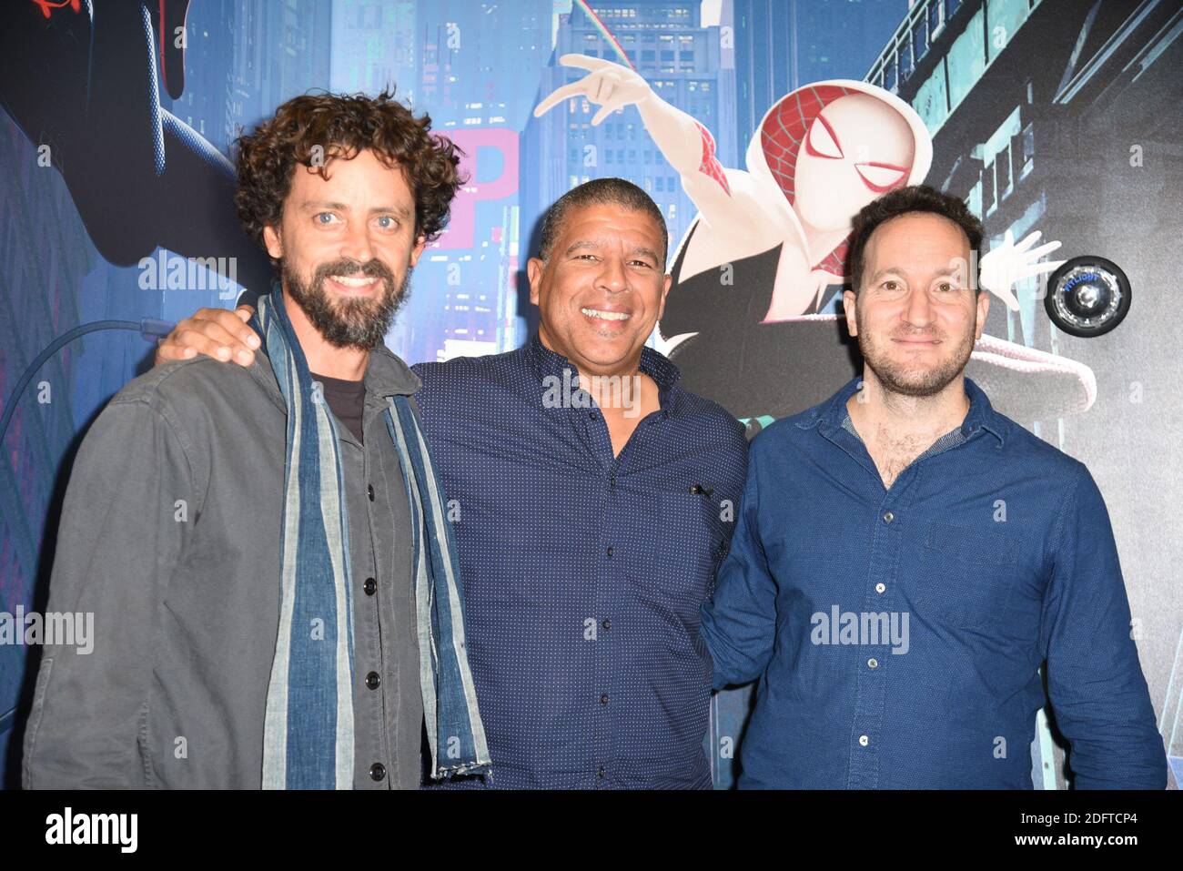 I registi Bob Persichetti, Peter Ramsay e Rodney Rothman partecipano alla fotocellula di 'Scider-man: New Generation' durante il Comic con Paris 2018 tenutosi a la Grande Halle de la Villette a Parigi, Francia, il 27 ottobre 2018. Foto di Mireille Ampilhac/ABACAPRESS.COM Foto Stock