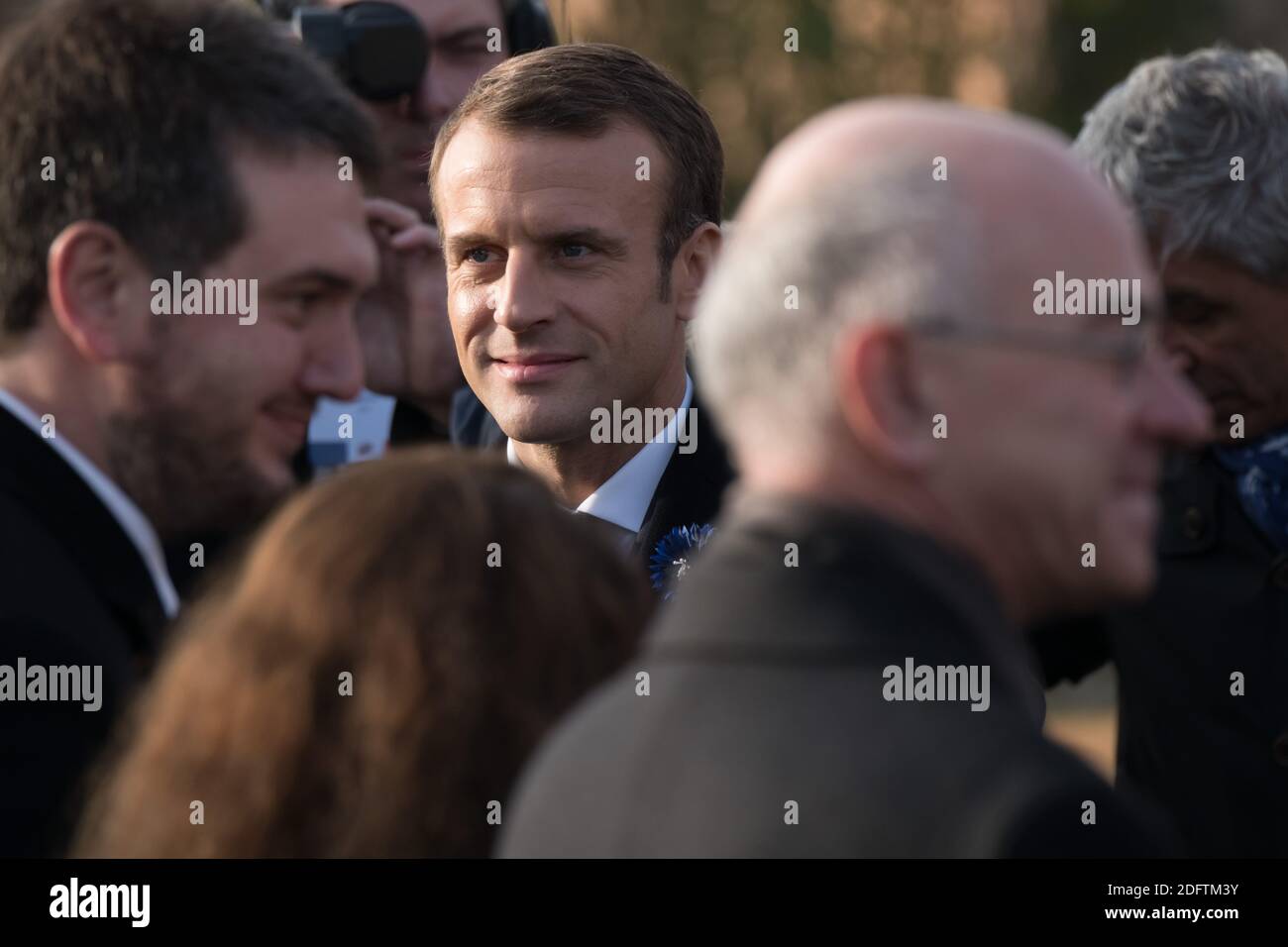 Il presidente francese Emmanuel Macron a Les Eparges, Francia orientale, martedì 6 novembre 2018, nell'ambito delle cerimonie che segnano il centenario della fine della prima guerra mondiale. Foto di Jacques Witt/piscina/ABACAPRESS.COM Foto Stock