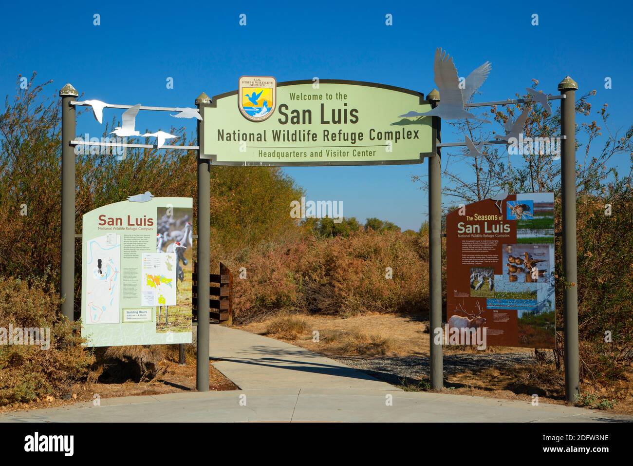 Centro visitatori arco di ingresso San Luis National Wildlife Refuge, California Foto Stock