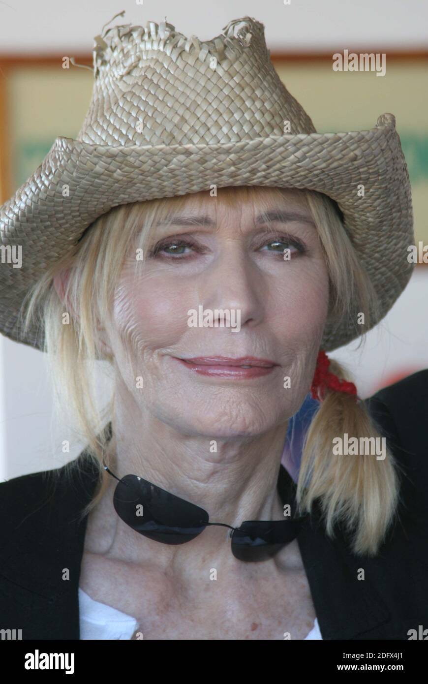 Miami, FL 12-1-2005 Sally Kellerman a bordo della Carnival Imagination durante una fotocellula di pre-produzione per il nuovo lungometraggio 'Dancin' on the Edge' Photo by ©Adam Scull-PHOTOlink.net Foto Stock