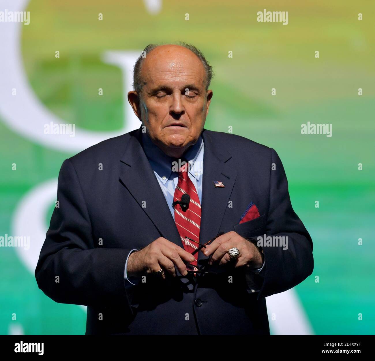 WEST PALM BEACH, FLORIDA - 19 DICEMBRE: Indossando il suo anello World Series di New York YankeeÕs, l'ex sindaco di New York e avvocato del presidente Donald Trump Rudy Giuliani parla al Turning Point USA Student Action Summit del 2019 - Day 1 al Palm Beach County Convention Center il 19 dicembre 2019 a West Palm Beach, Florida. People: Rudy Giuliani Credit: Storms Media Group/Alamy Live News Foto Stock