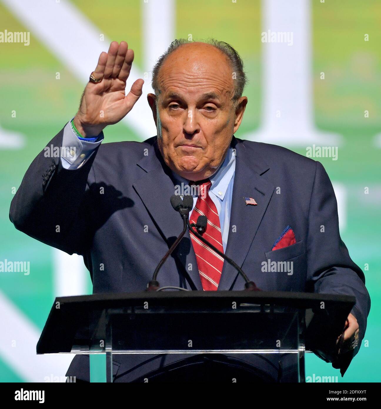 WEST PALM BEACH, FLORIDA - 19 DICEMBRE: Indossando il suo anello World Series di New York YankeeÕs, l'ex sindaco di New York e avvocato del presidente Donald Trump Rudy Giuliani parla al Turning Point USA Student Action Summit del 2019 - Day 1 al Palm Beach County Convention Center il 19 dicembre 2019 a West Palm Beach, Florida. People: Rudy Giuliani Credit: Storms Media Group/Alamy Live News Foto Stock