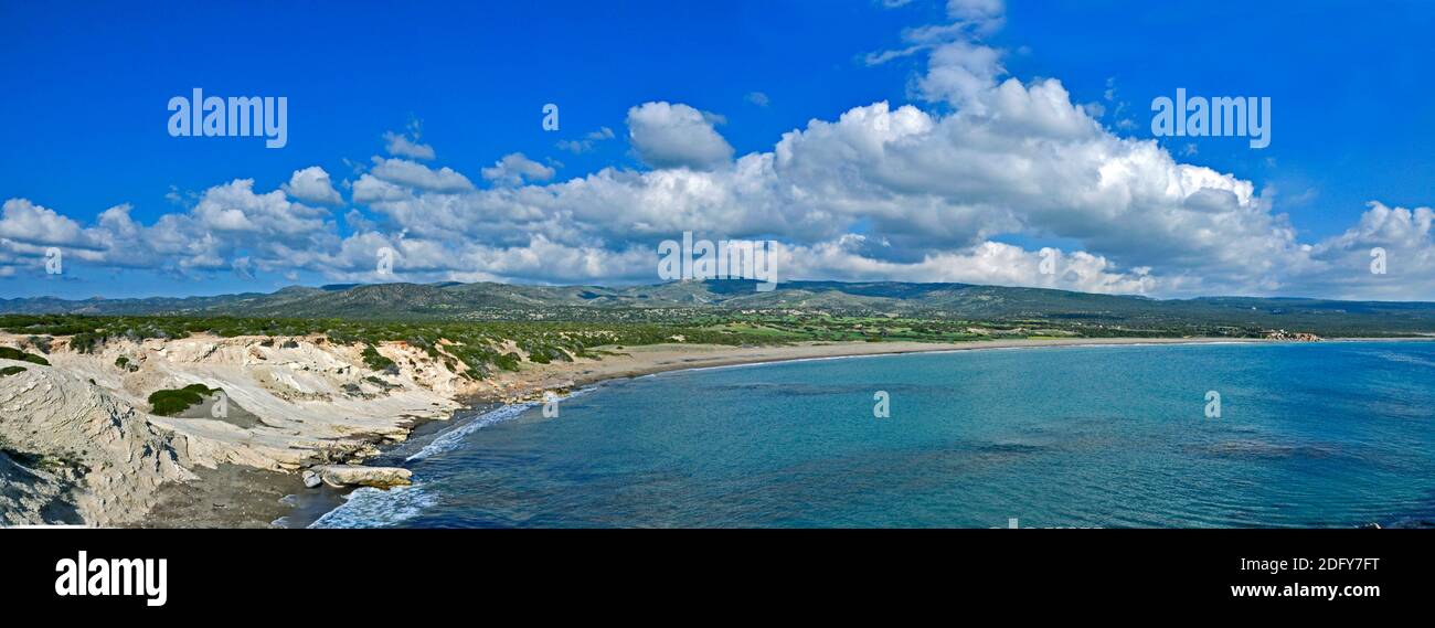Vista panoramica della Baia di Lara a Paphos Cipro Foto Stock