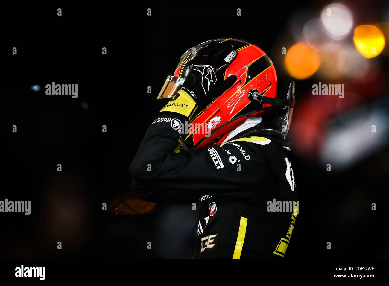 Ocon Esteban (fra), Renault F1 Team RS20, ritratto, festeggia il suo primo podio durante la Formula 1 Rolex Sakhir Grand Prix/LM Foto Stock