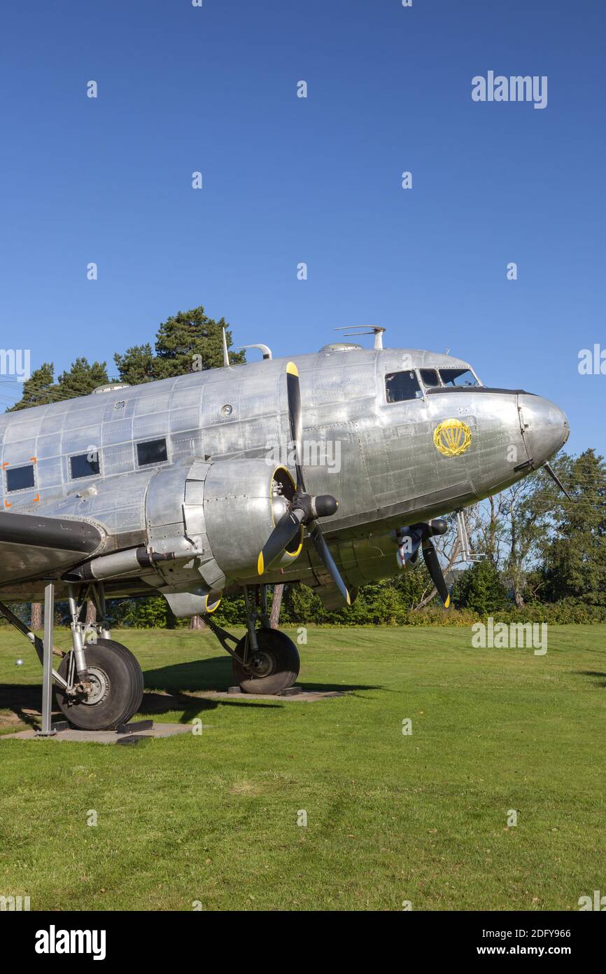 Geografia / viaggio, Svezia, Vaestra Goetalands laen, Karlsborg, aereo Douglas DC-3 792, Karlsborg, Additional-Rights-Clearance-Info-Not-Available Foto Stock