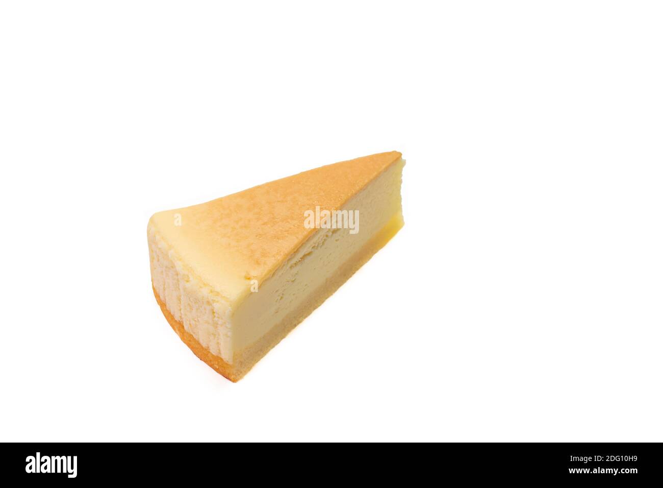 Il primo piano di panetteria di formaggio yummy affettato dolce dessert isolato su sfondo bianco. Foto Stock