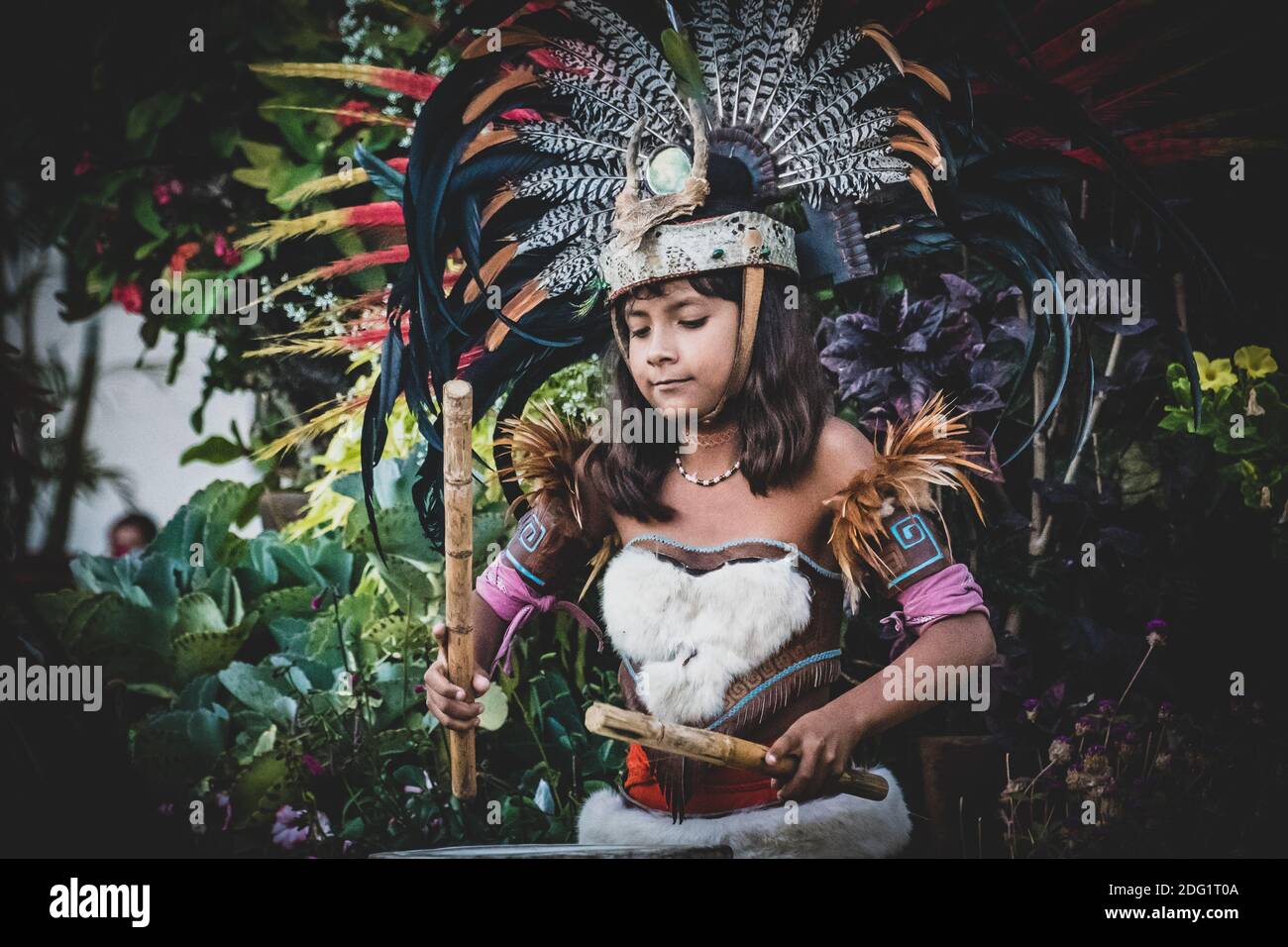 Rituale tradizionale della danza guerriero Maya Foto Stock