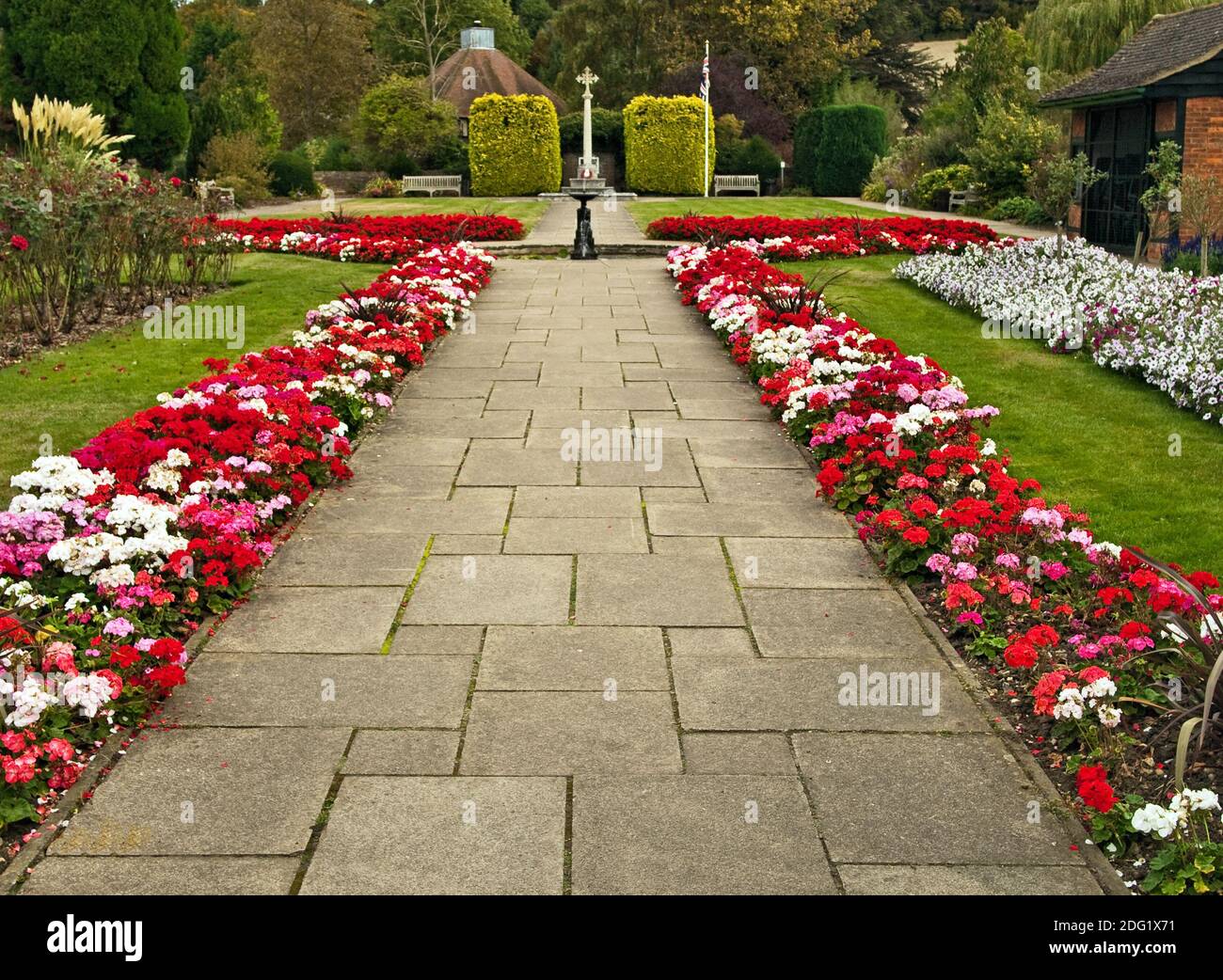 Questo giardino commemorativo splendidamente tenuto si trova nella Città Vecchia Di Amersham Foto Stock