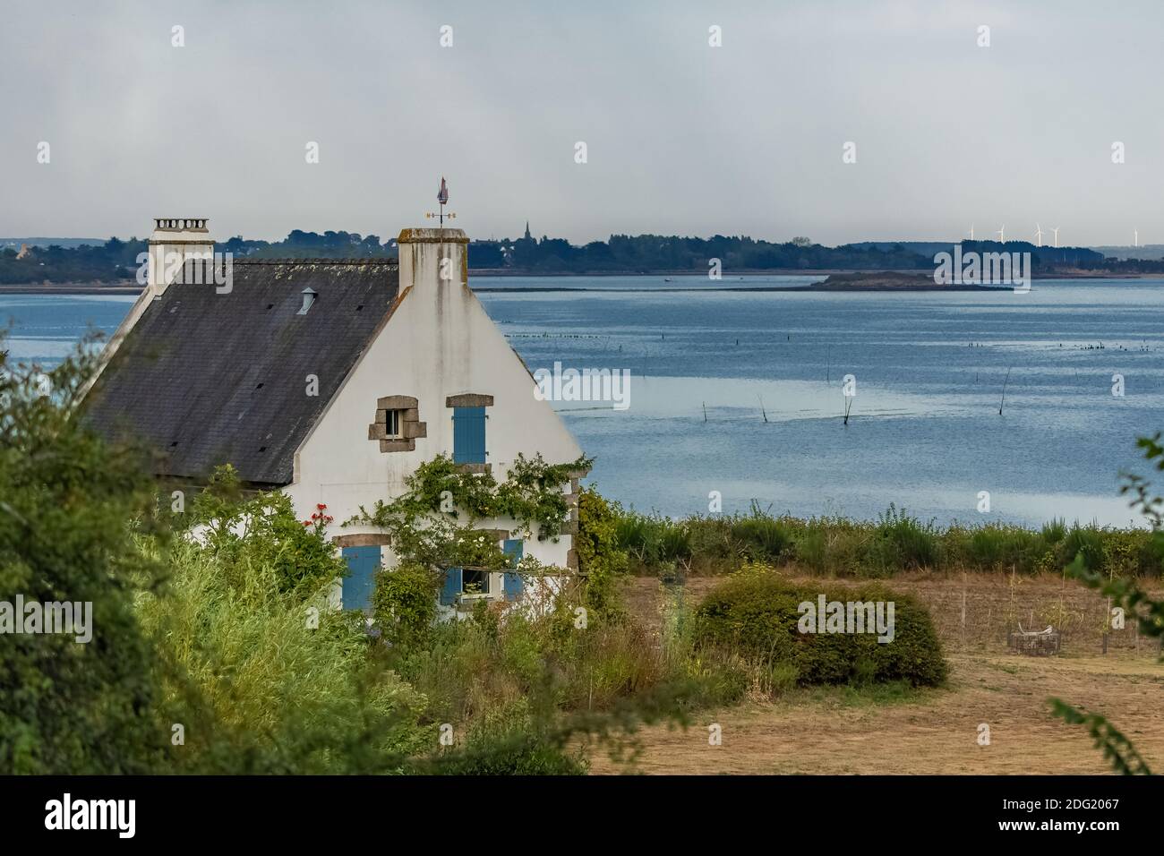 Bretagna, Ile aux Moines isola nel golfo di Morbihan, bella casa vicino al mare Foto Stock