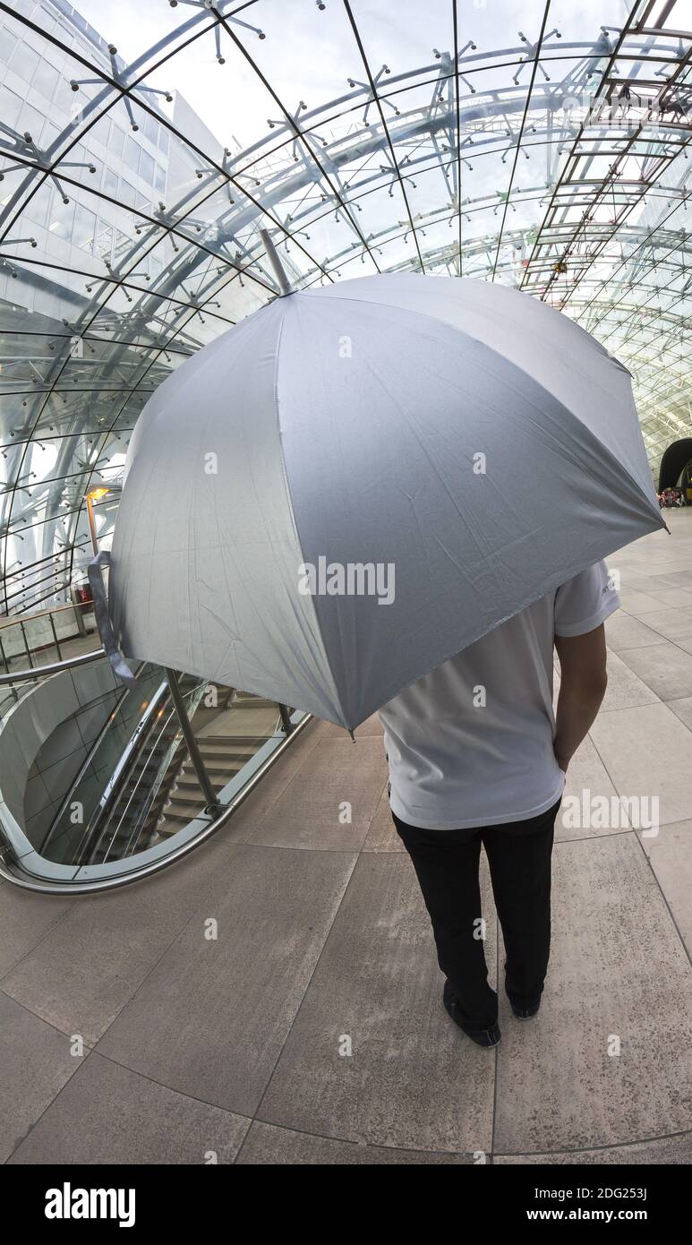 Ombrello in argento Foto Stock